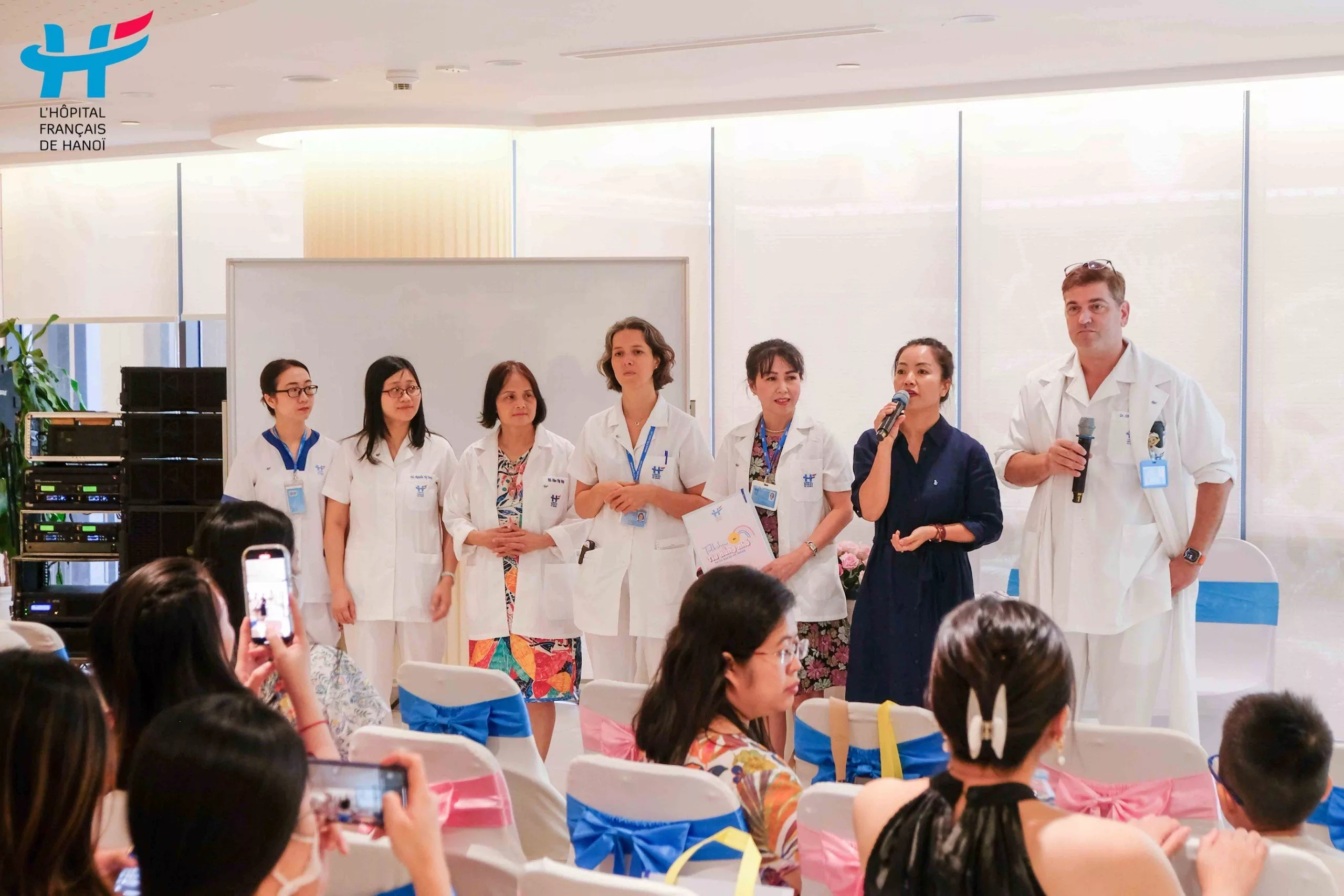 Hanoi French Hospital&#039;s &quot;Petit Rayon de Soleil&quot; Talk Show Empowers Expectant Mothers with Essential Knowledge